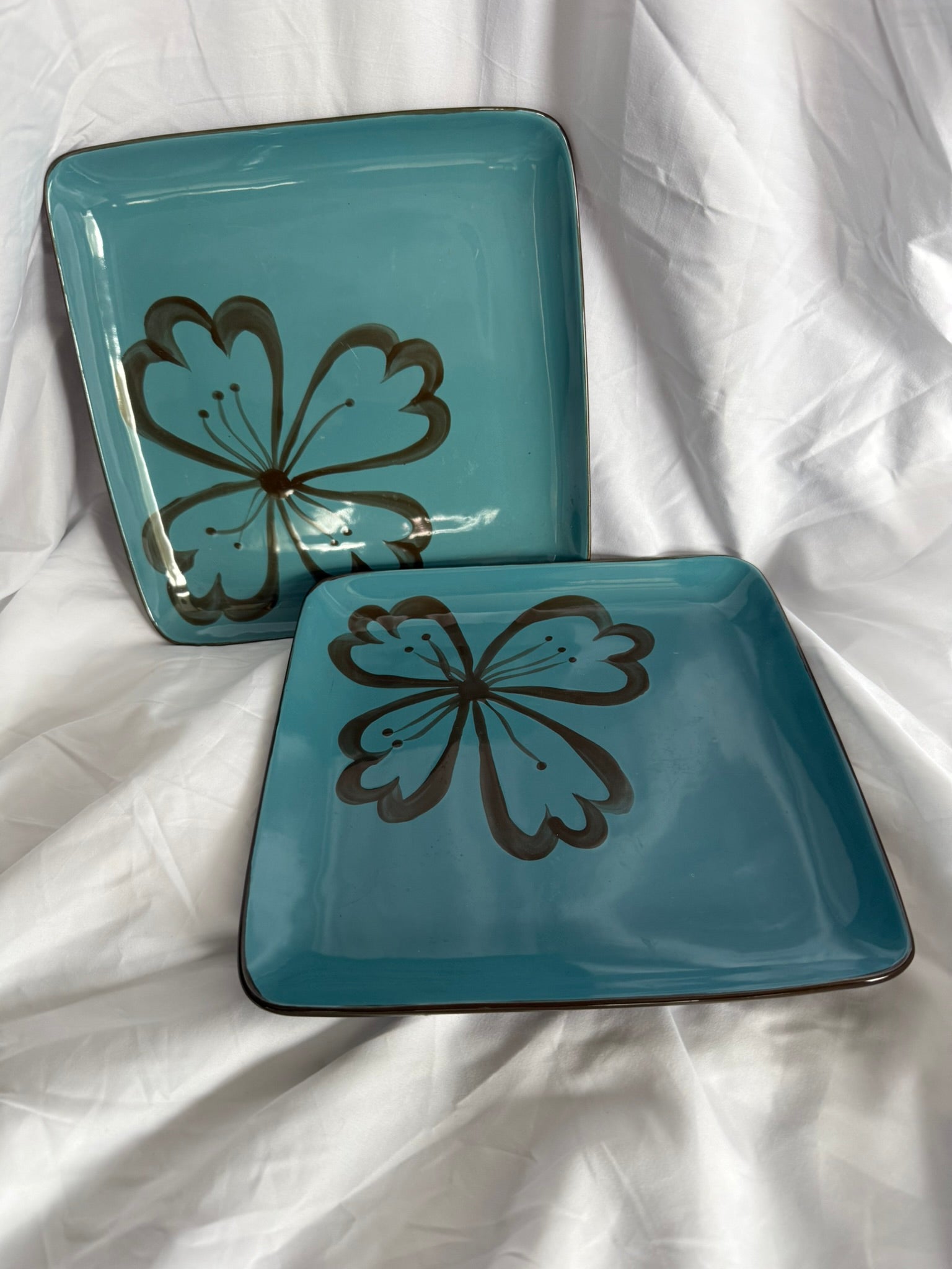 HIBISCUS FLOWER DESSERT PLATES SET OF 2