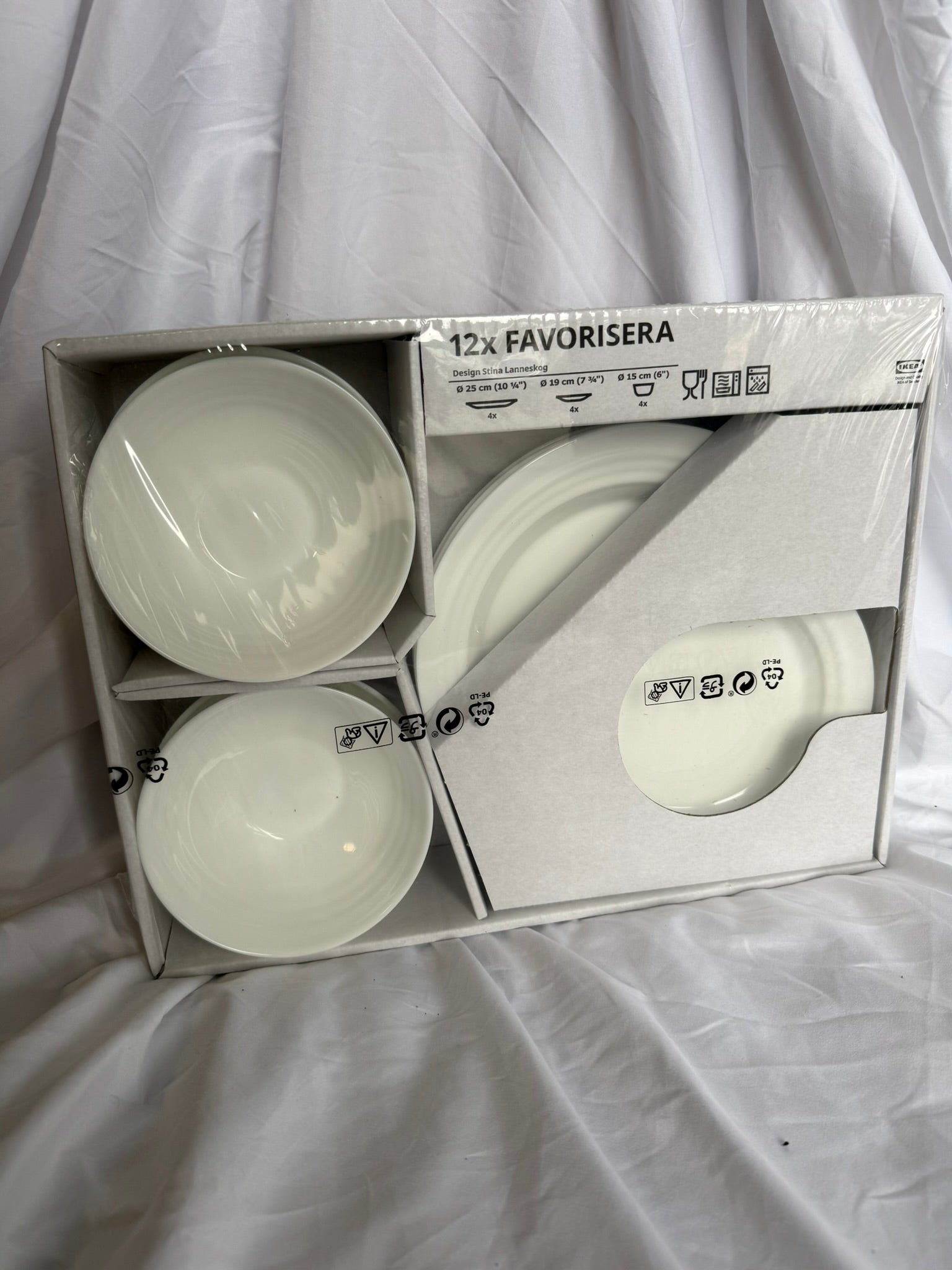 12 PIECE PLATEWARE SET