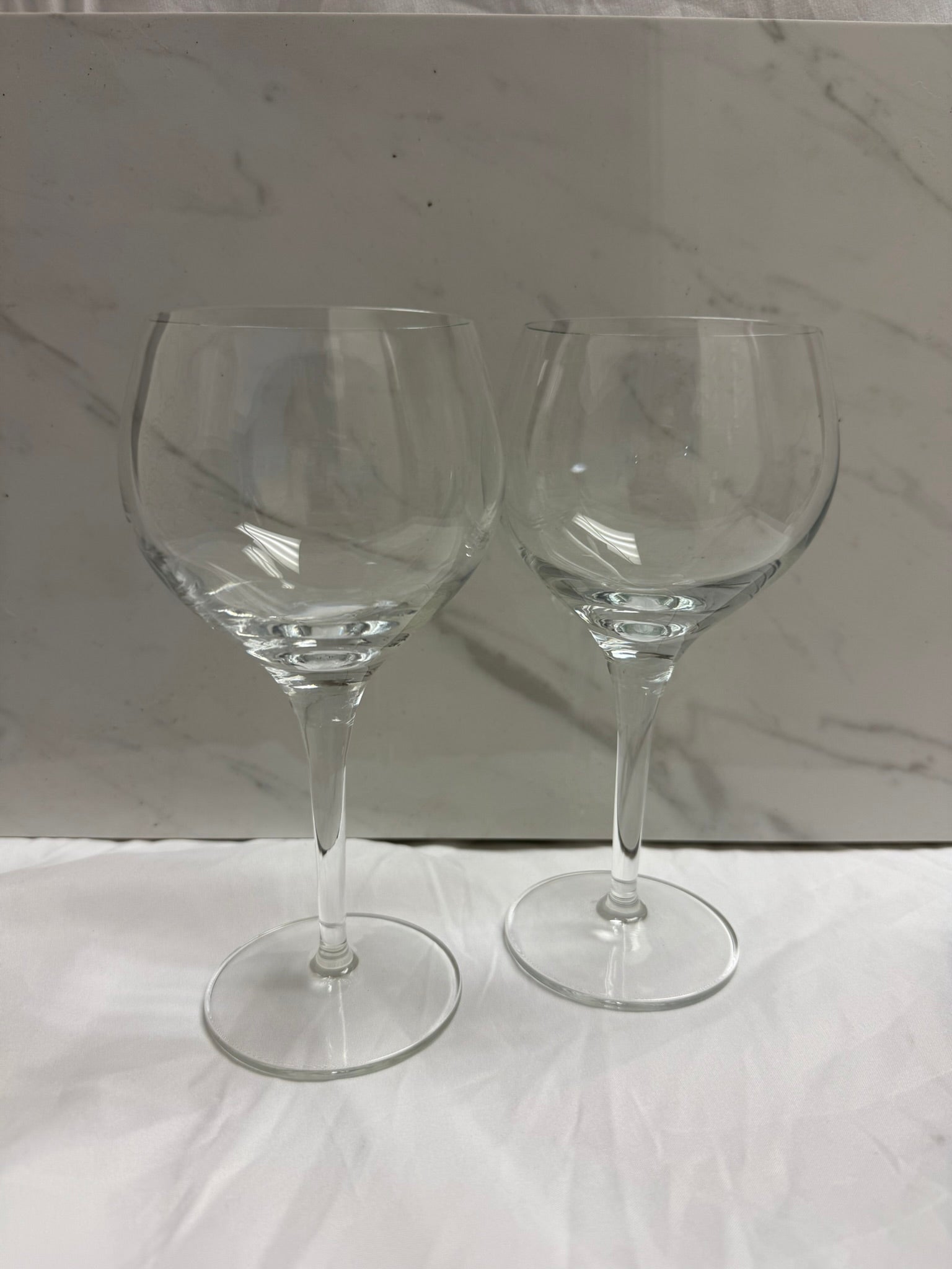 ROUND WINE GLASSESS SET OF 2