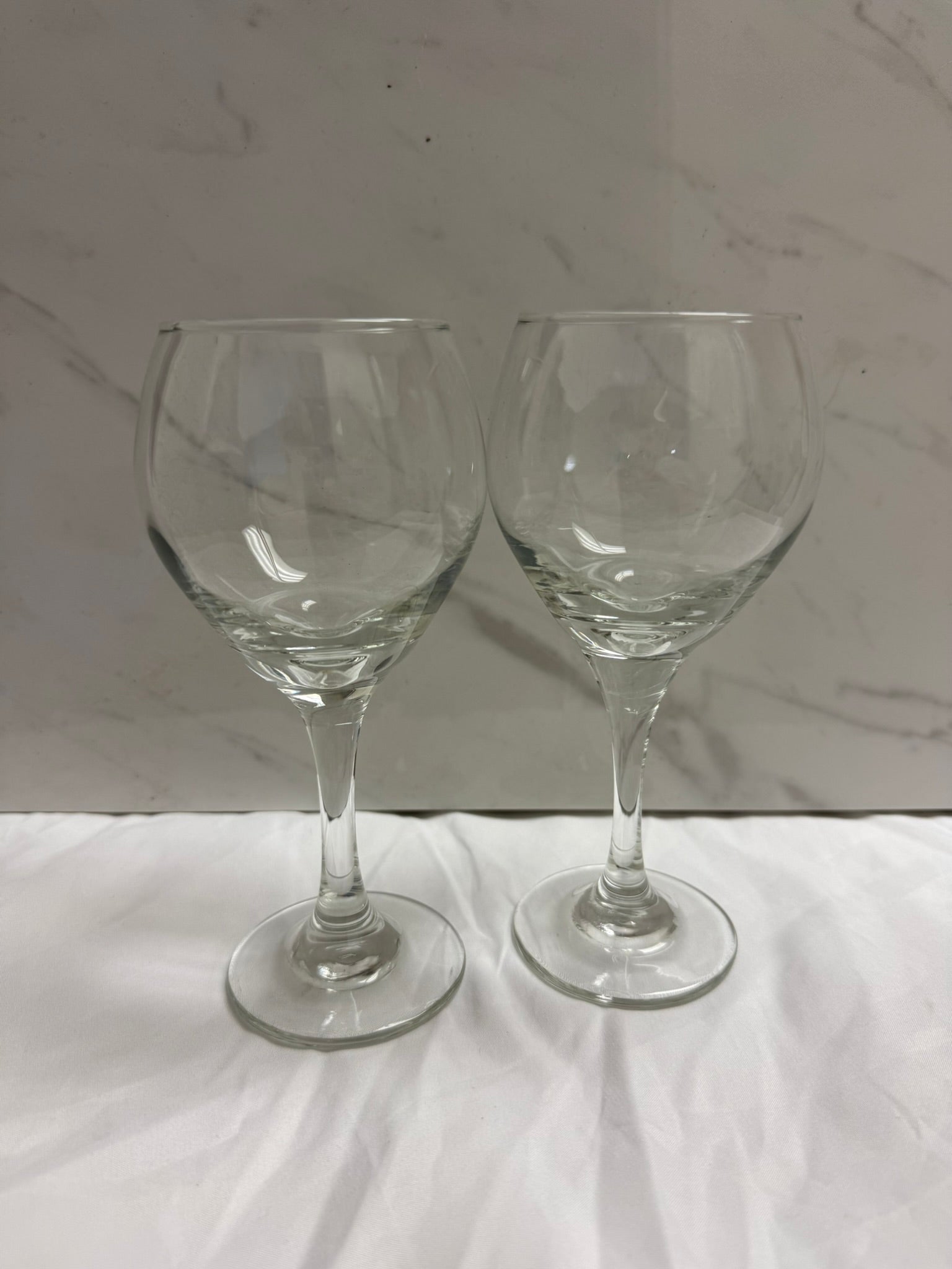 ROUND WINE GLASSES SET OF 2