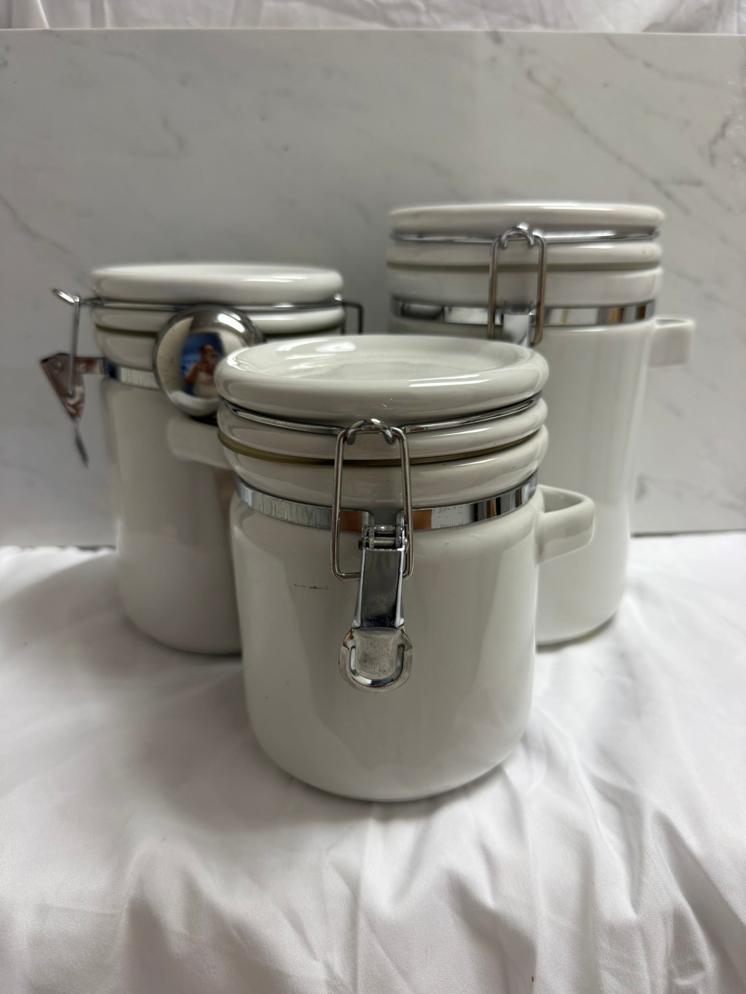 WHITE STORAGE CANISTERS SET OF 3