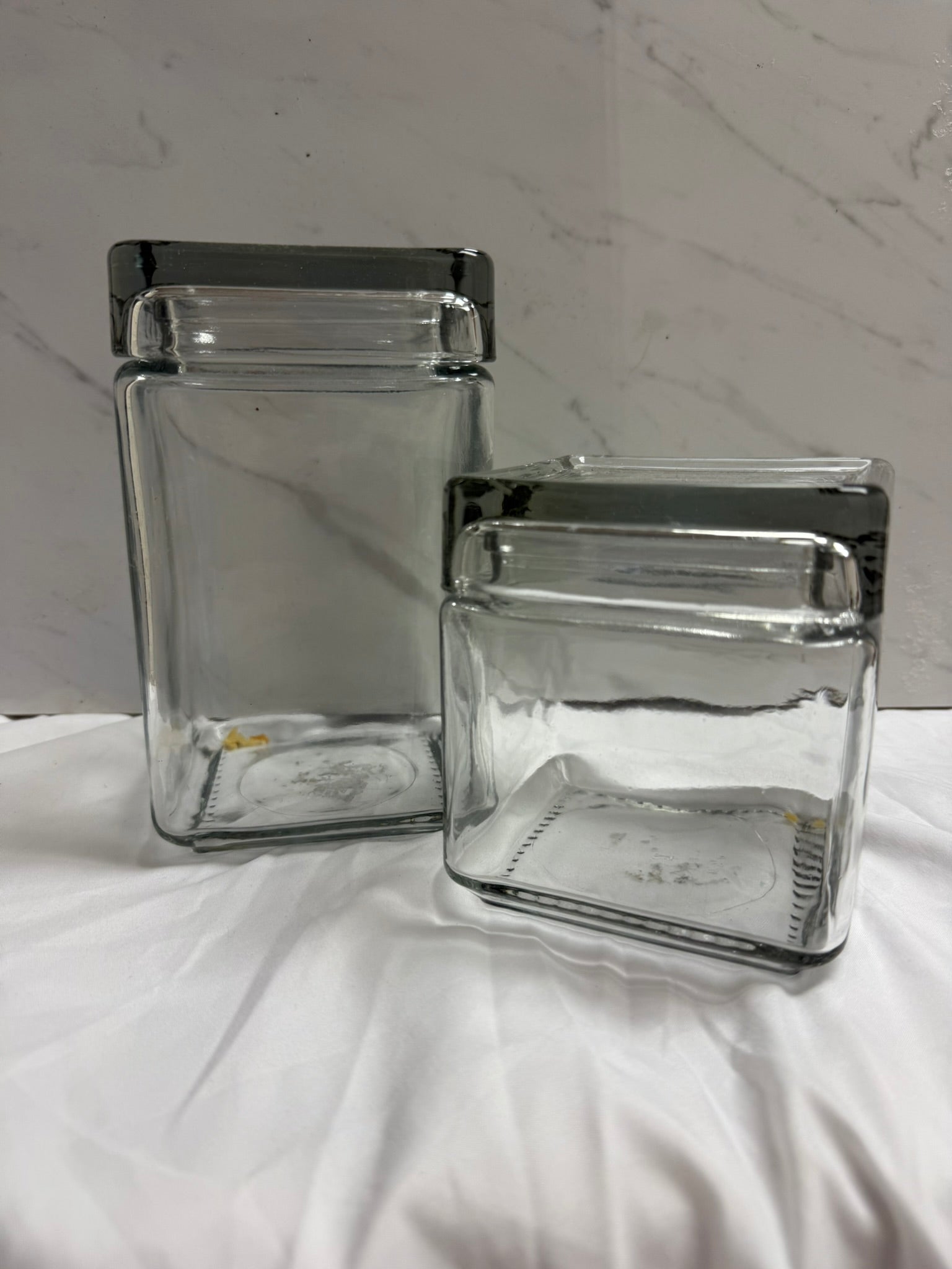 SQUARE GLASS JARS WITH LIDS SET OF 2