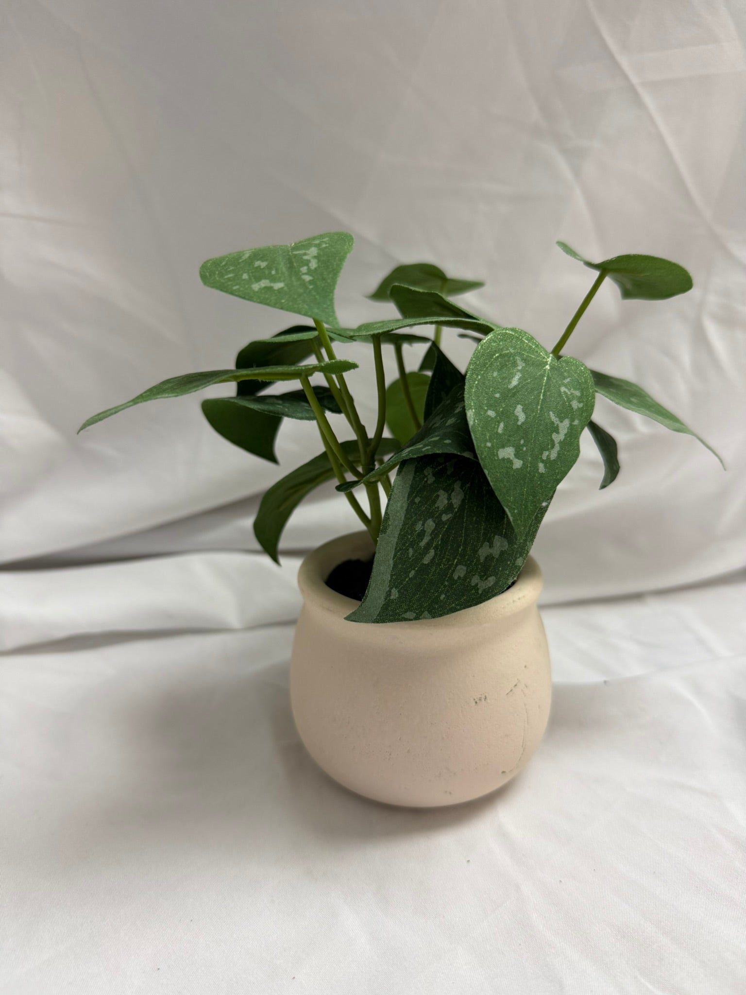 FAUX PLANT IN CREAM POT