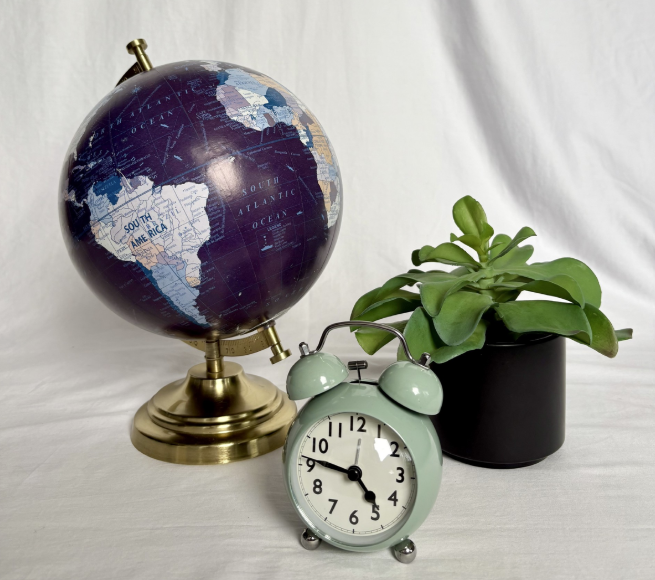 DESK AND OFFICE ACCESSORY BUNDLE 3
