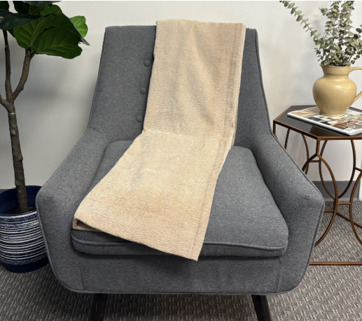 CREAM THROW BLANKET