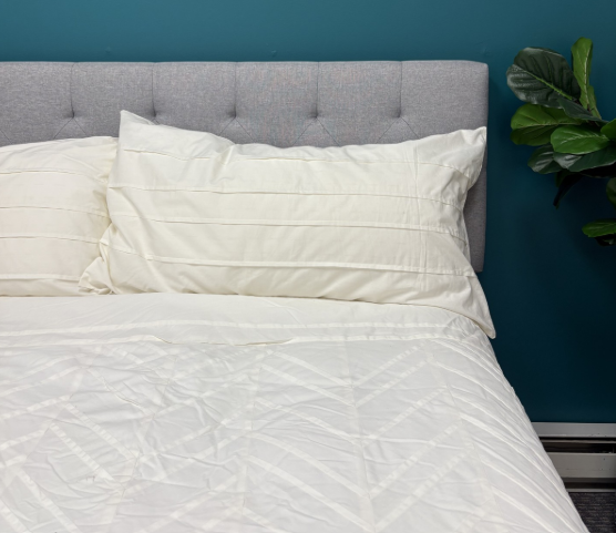 WHITE HERRINGBONE BEDSPREAD