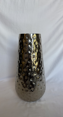 HAMMERED METAL VASE