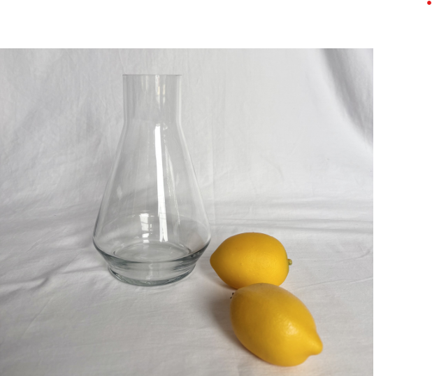 CLEAR GLASS VASE