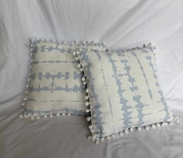 BLUE AND WHITE SMALL PILLOWS SET OF TWO