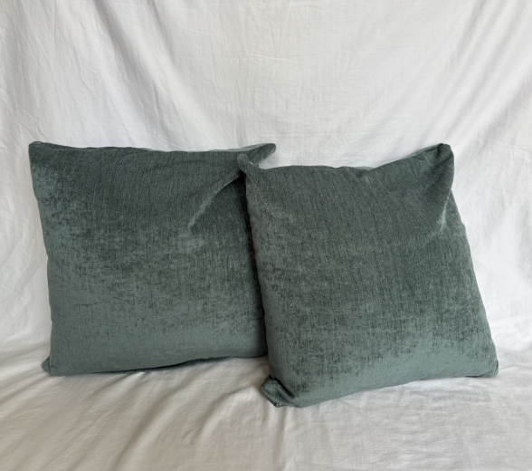 SOFT GREY PILLOWS SET OF TWO
