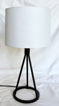 TRI-POD TABLE LAMP