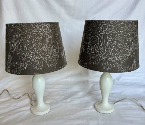 VINTAGE FLOWER TABLE LAMPS SET OF 2