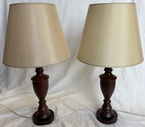 TRADITIONAL TABLE LAMPS SET OF 2